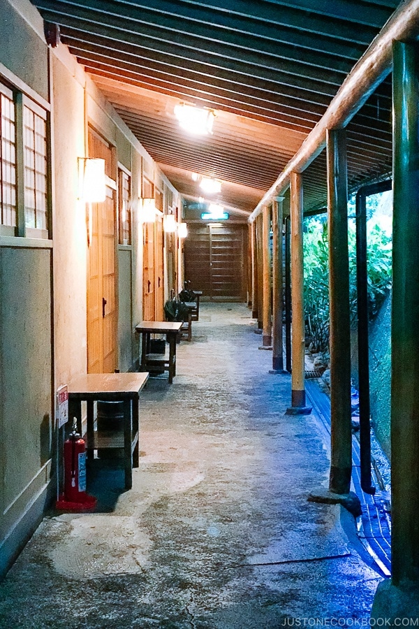 hallway corridor at Musouen Hotel 山のホテル 夢想園 - Yufuin Travel Guide | justonecookbook.com