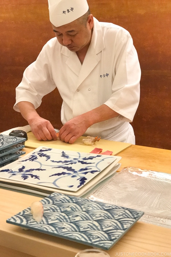 chef preparing sushi at Sushi Yamanaka - Fukuoka Travel Guide | justonecookbook.com