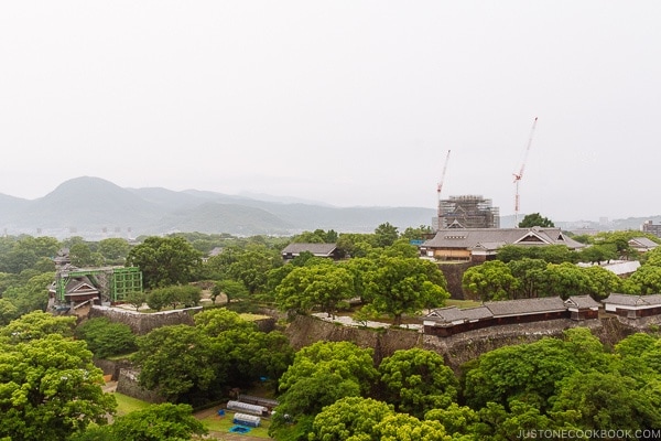 Kumamoto Castle under repair - Kumamoto Travel Guide | justonecookbook.com