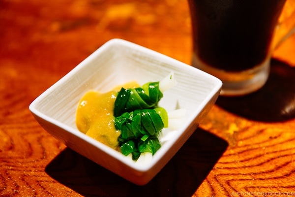 rolled green onion at ねぎぼうず Negibouzu Izakaya - Kumamoto Travel Guide | justonecookbook.com