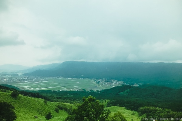 view from Daikanbo 大観峰 - Kumamoto Travel Guide | justonecookbook.com