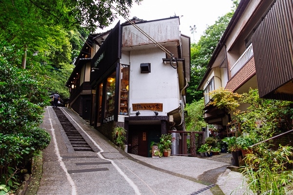 hilly street in Kurokawa Onsen - Kurokawa Onsen Travel Guide | justonecookbook.com