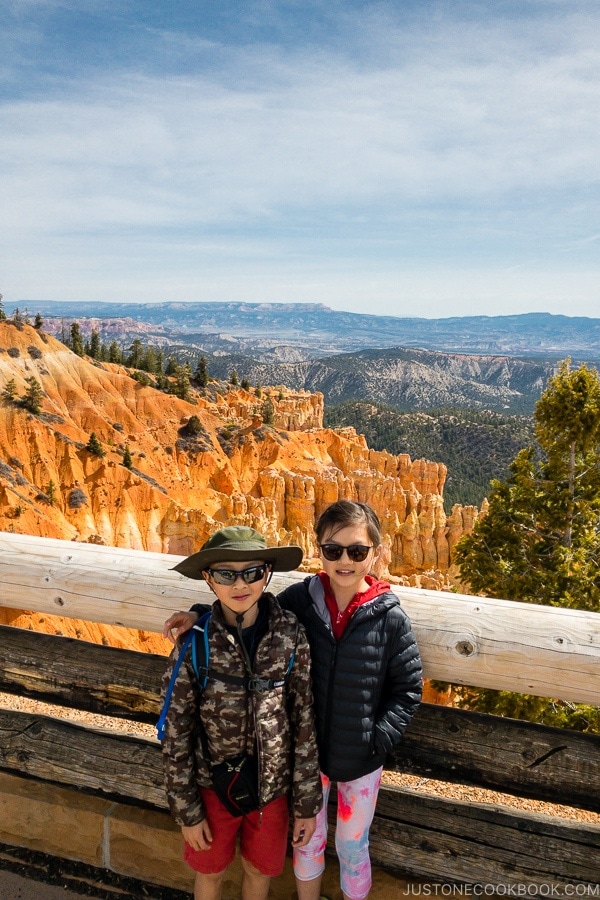 children at Ponderosa Canyon - Bryce Canyon National Park Travel Guide | justonecookbook.com