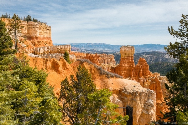 view from Agua Canyon - Bryce Canyon National Park Travel Guide | justonecookbook.com