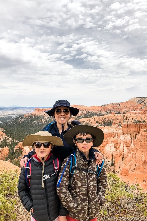 Nami with children on the rim trail near Bryce Canyon Lodge - Bryce Canyon National Park Travel Guide | justonecookbook.com