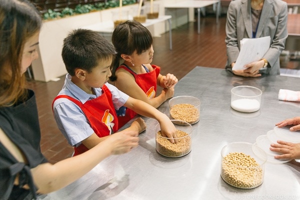 children learning how soy sauce is made at Kikkoman Factory in Noda Japan | Kikkoman Factory Tour - justonecookbook.com