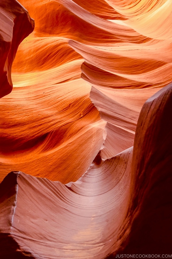 formation rocheuse de sable - Lower Antelope Canyon Photo Tour | justonecookbook.com