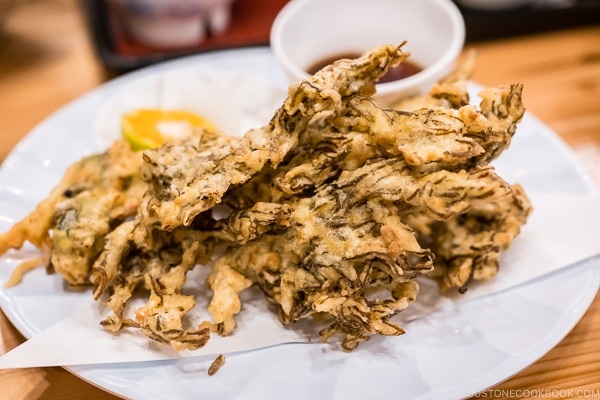 Nagumagai Restaurant fried mozuku - Okinawa Travel Guide | justonecookbook.com