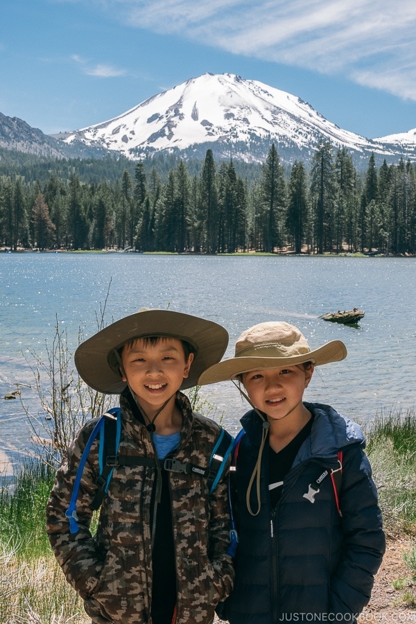 Just One Cookbook children in front of Manzanita Lake - Lassen Volcanic National Park Travel Guide | justonecookbook.com