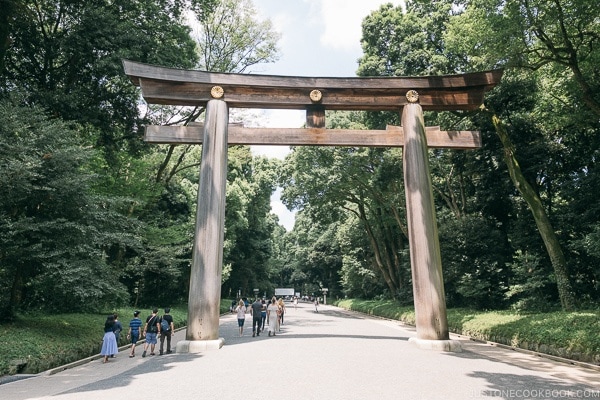 Otorii the grand shrine gate - Meiji Jingu Guide | justonecookbook.com