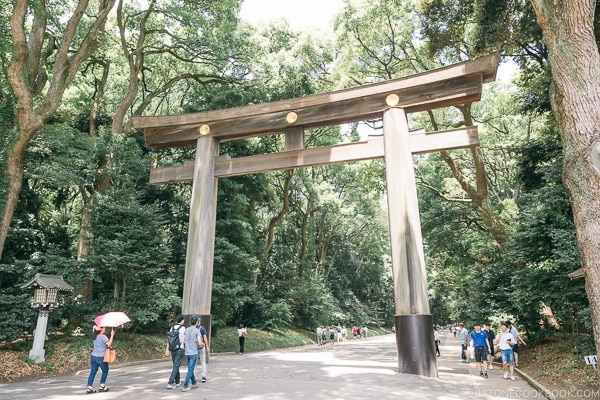 Otorii the grand shrine gate - Meiji Jingu Guide | justonecookbook.com