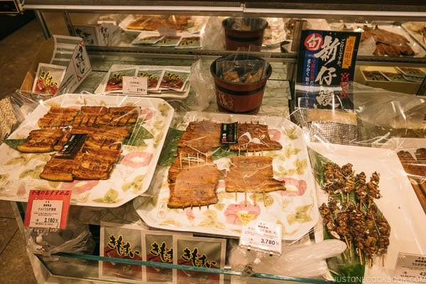 eels at Shinjuku Isetan Food Floor - Shinjuku Travel Guide | justonecookbook.com