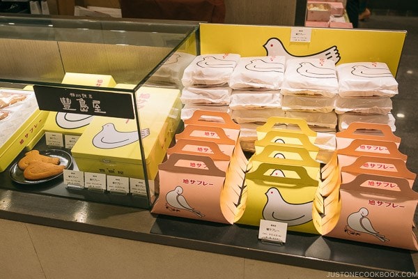 Hato Sabure cookies at Shinjuku Isetan Food Floor - Shinjuku Travel Guide | justonecookbook.com