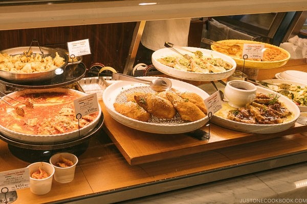 deli and ready made food at Shinjuku Isetan Food Floor - Shinjuku Travel Guide | justonecookbook.com