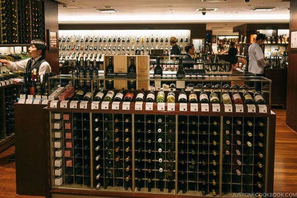 Wine shop Shinjuku Isetan Food Floor - Shinjuku Travel Guide | justonecookbook.com