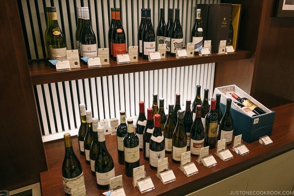 Wine shop Shinjuku Isetan Food Floor - Shinjuku Travel Guide | justonecookbook.com