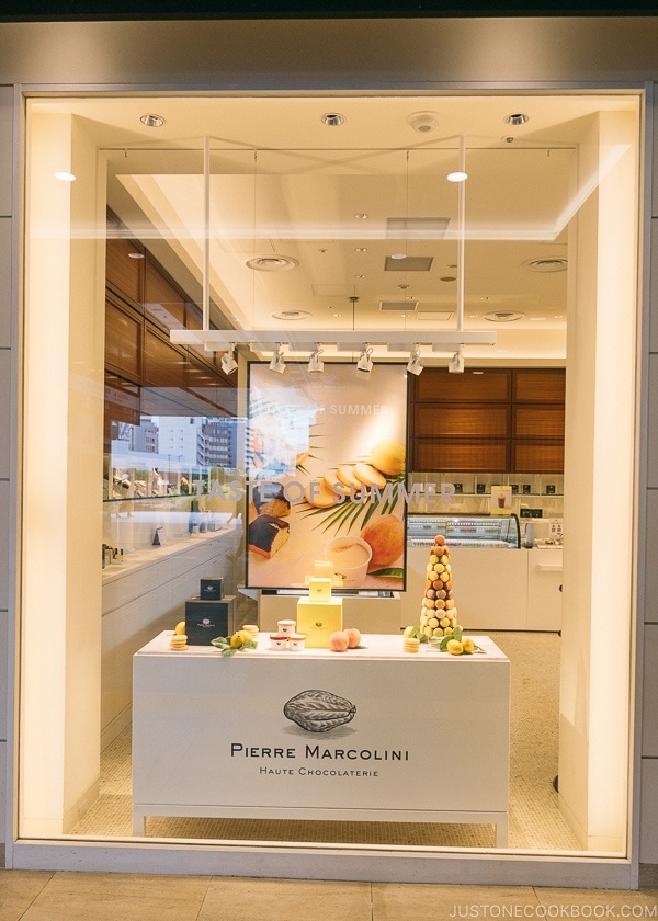 Pierre Marcolini Haute Chocolaterie - Shinjuku Travel Guide | justonecookbook.com