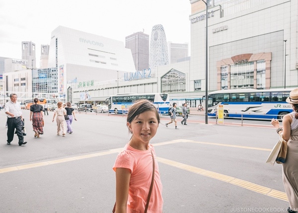 Just One Cookbook child at Shinjuku Station - Shinjuku Travel Guide | justonecookbook.com