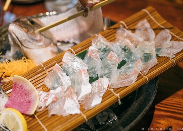 seam bream tai sashimi at Zauo Shinjuku ざうお新宿店 - Shinjuku Travel Guide | justonecookbook.com