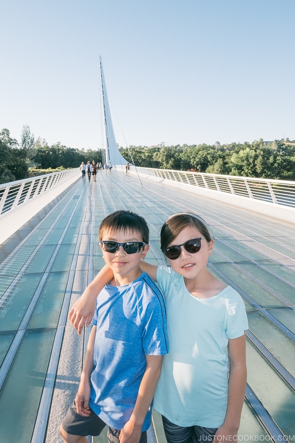 Just One Cookbook children at Sundial Bridge - Redding California Travel Guide | justonecookbook.com