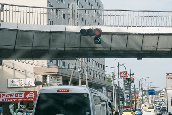 signal light - Guide to Driving in Japan | www.justonecookbook.com