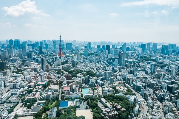 view of Tokyo Tower from Tokyo City View at Roppongi Hills Mori Tower - Tokyo Roppongi Travel Guide | www.justonecookbook.com