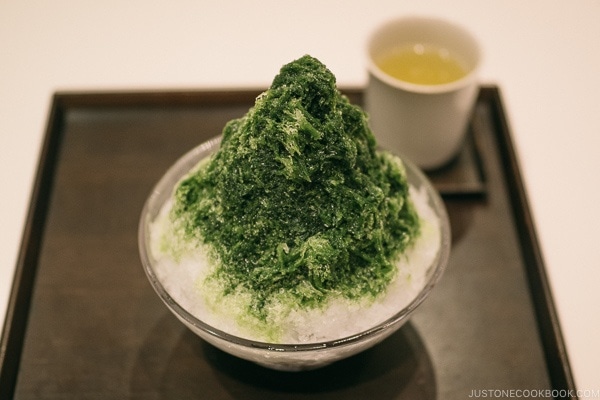 green tea shaved ice at Toraya Tokyo Midtown - Tokyo Roppongi Travel Guide | www.justonecookbook.com