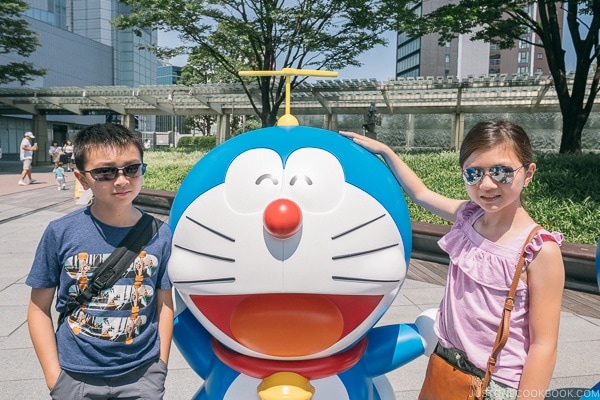 Just One Cookbook children with Doraemon in front of Roppongi Hills Mori Tower - Tokyo Roppongi Travel Guide | www.justonecookbook.com