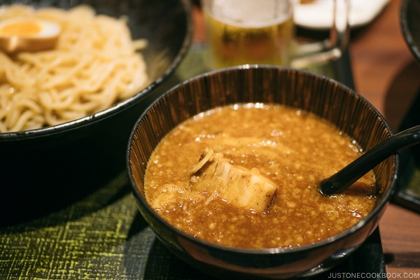 URA-TAKETORA SPICY TSUKEMEN menshou-taketora Roppongi - Tokyo Roppongi Travel Guide | www.justonecookbook.com