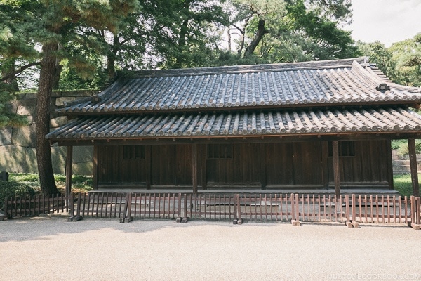 Dōshin Bansho Guardhouse - The East Gardens of the Imperial Palace Guide | www.justonecookbook.com