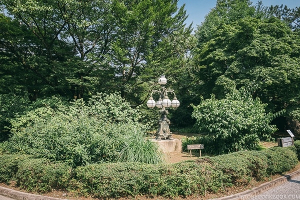 antique decorative electric light in the garden - The East Gardens of the Imperial Palace Guide | www.justonecookbook.com