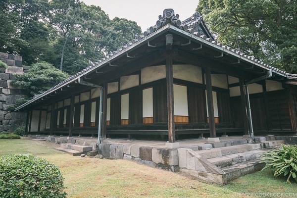 O-bansho Guardhouse - The East Gardens of the Imperial Palace Guide | www.justonecookbook.com