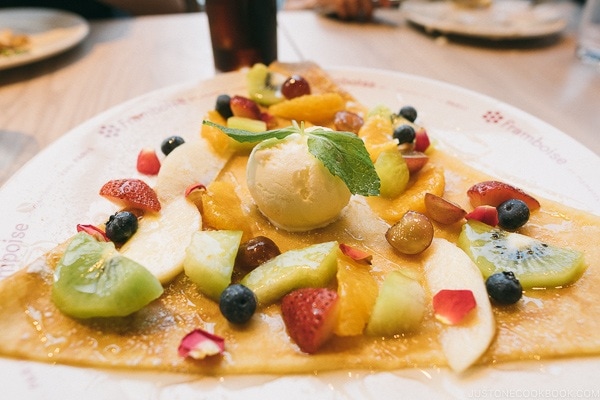 fruit crepe at Framboise restaurant inside Ginza Six GSix Department Store - Tokyo Ginza Travel Guide | www.justonecookbook.com