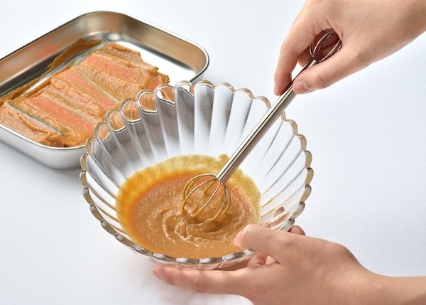 miso muddler from UCHICOOK is the perfect kitchen tool to measure and whisk miso