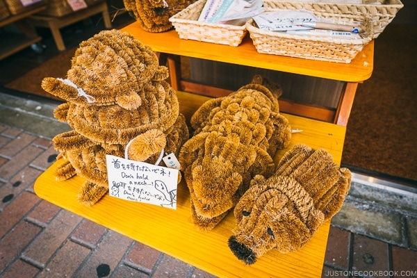 Japanese Tawashi scrubs made into turtle and alligator shapes - Tokyo Kappabashi Guide | www.justonecookbook.com