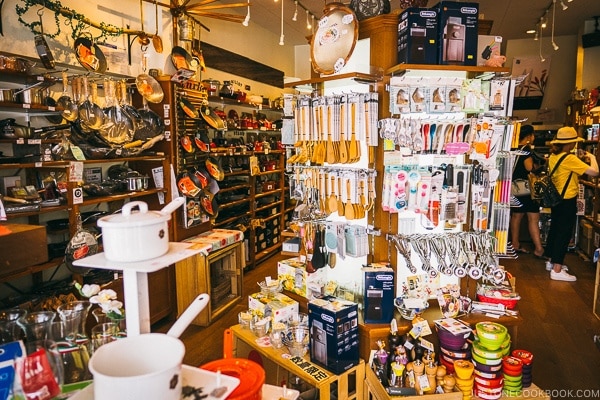 Top 10 cookware stores in Kappabashi Kitchen Town - Ninja Food Tours