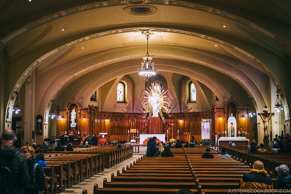 Crypt Church at St.Joseph's Oratory - Montreal Travel Guide | www.justonecookbook.com