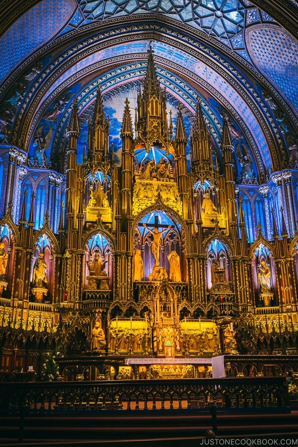 altarpiece at Notre-Dame Basilica of Montreal - Montreal Travel Guide | www.justonecookbook.com
