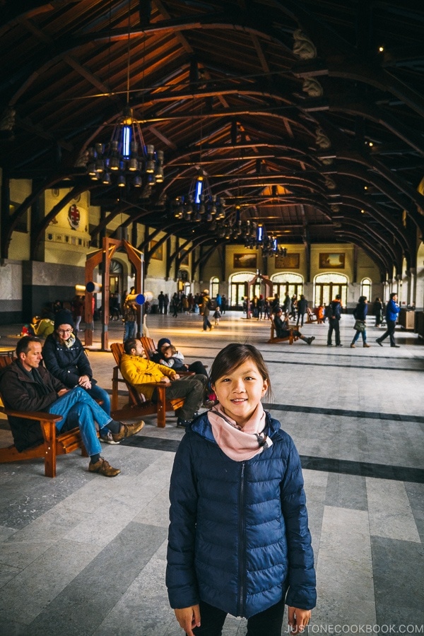 child inside Mount Royal Chalet - Montreal Travel Guide | www.justonecookbook.com