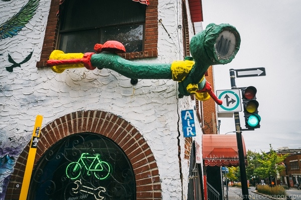 bike shop - Montreal Travel Guide | www.justonecookbook.com
