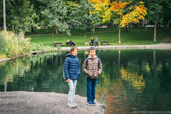 Just One Cookbook children at Parc La Fontaine - Montreal Travel Guide | www.justonecookbook.com