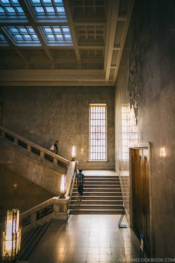 stained glass and staircase - Tokyo National Museum Guide | www.justonecookbook.com