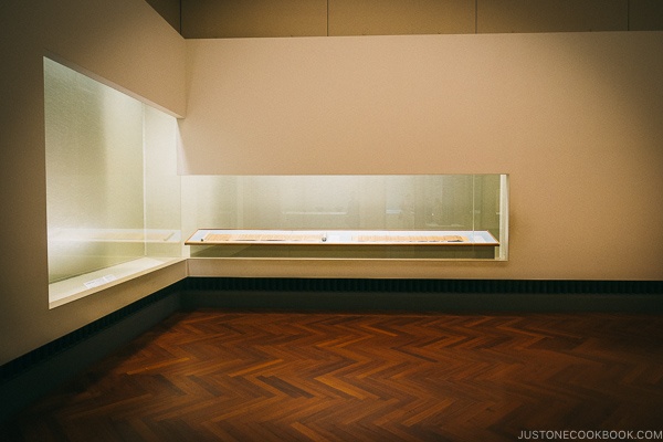 display gallery - Tokyo National Museum Guide | www.justonecookbook.com