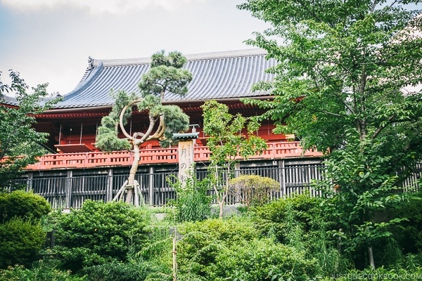 Kiyomizu Kannon-dō - Tokyo Ueno Travel Guide | www.justonecookbook.com