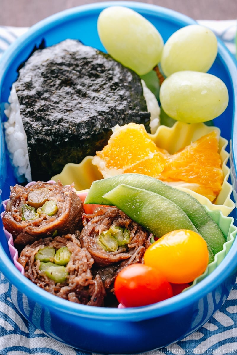 https://www.justonecookbook.com/wp-content/uploads/2018/11/Asparagus-Beef-Roll-Bento-1276.jpg