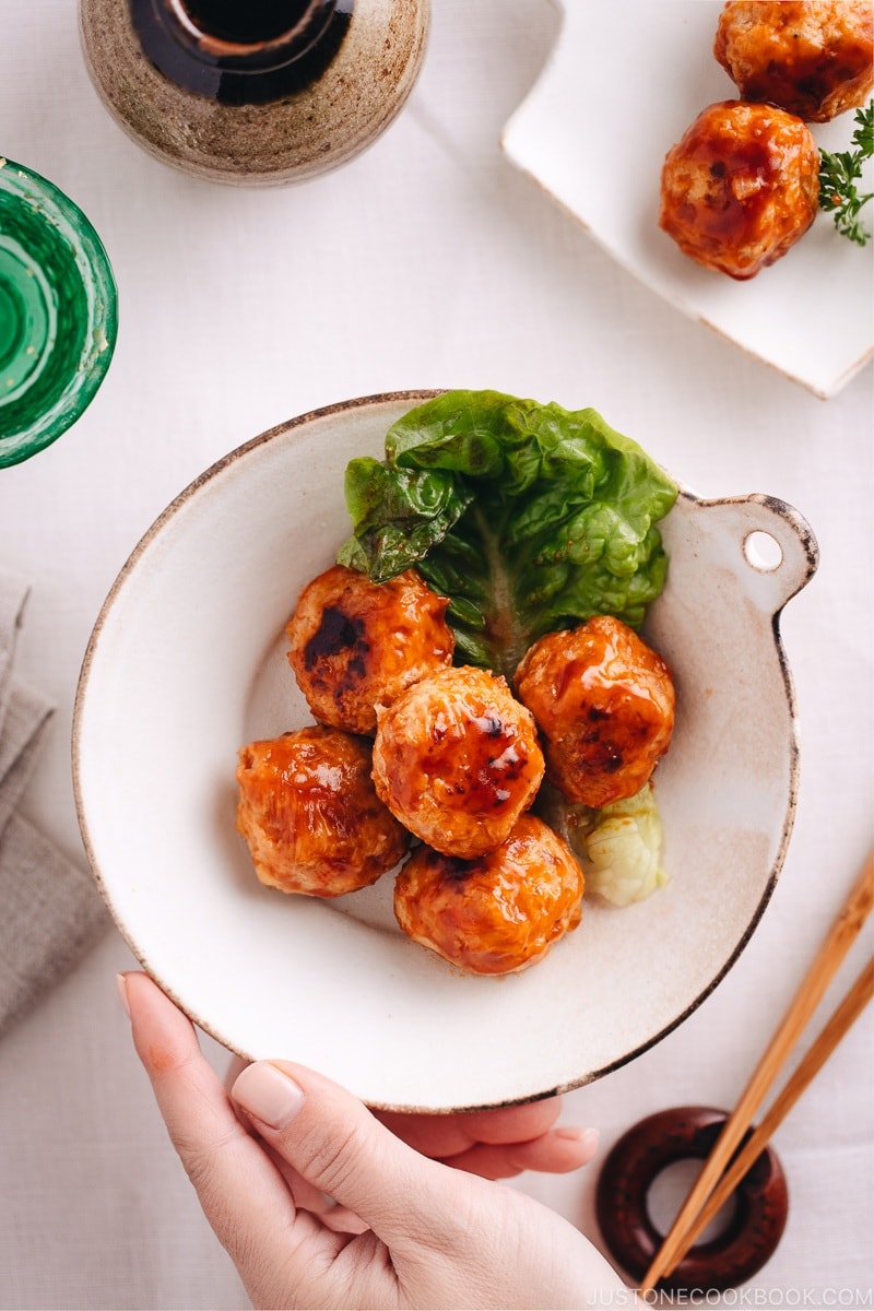 https://www.justonecookbook.com/wp-content/uploads/2018/11/Chicken-Meatballs-with-Sweet-and-Sour-Sauce-II.jpg