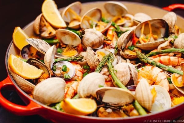 Easy Paella Recipe | www.justonecookbook.com