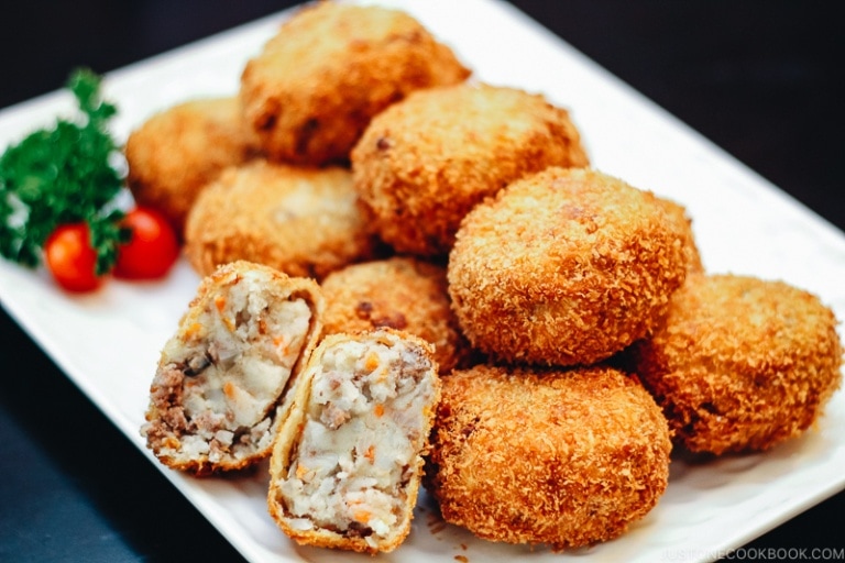 Korokke (Potato & Meat Croquette) コロッケ • Just One Cookbook