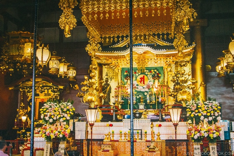 Kannon altar inside Sensoji temple - Tokyo Asakusa Travel Guide | www.justonecookbook.com