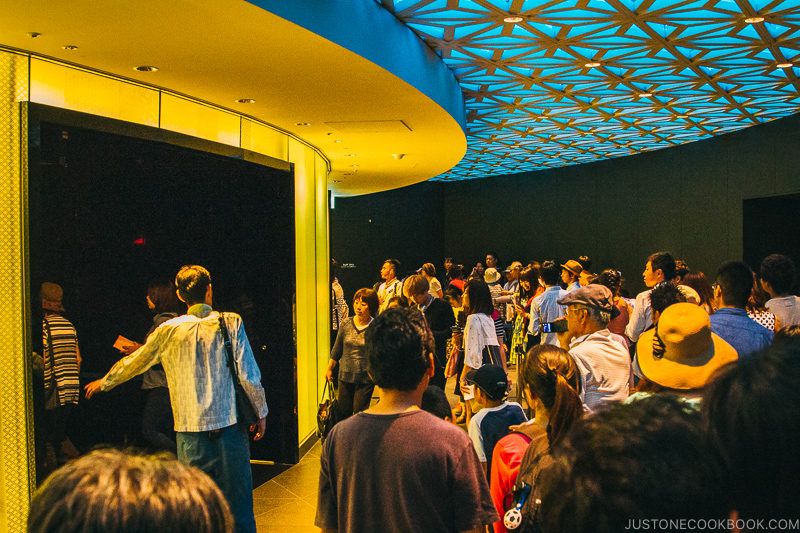 visitors waiting for elevator at Tokyo Skytree - Tokyo Skytree Guide | www.justonecookbook.com